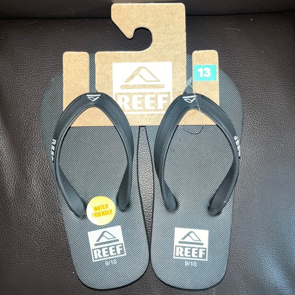 Reef Other - Reef black sandals size kids 9/10 NWT